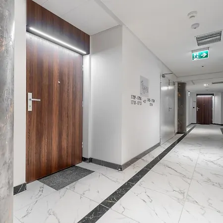 Margi Dali Prestige Lux Hanza Tower * シュチェチン