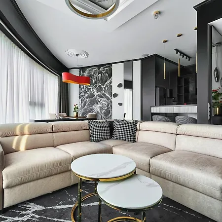 アパート Margi Dali Prestige Lux Hanza Tower *