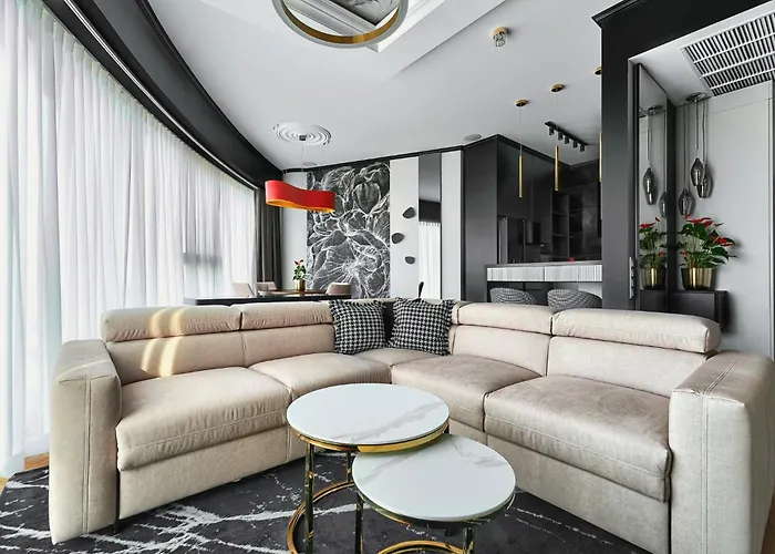 아파트 Margi Dali Prestige Lux Hanza Tower *